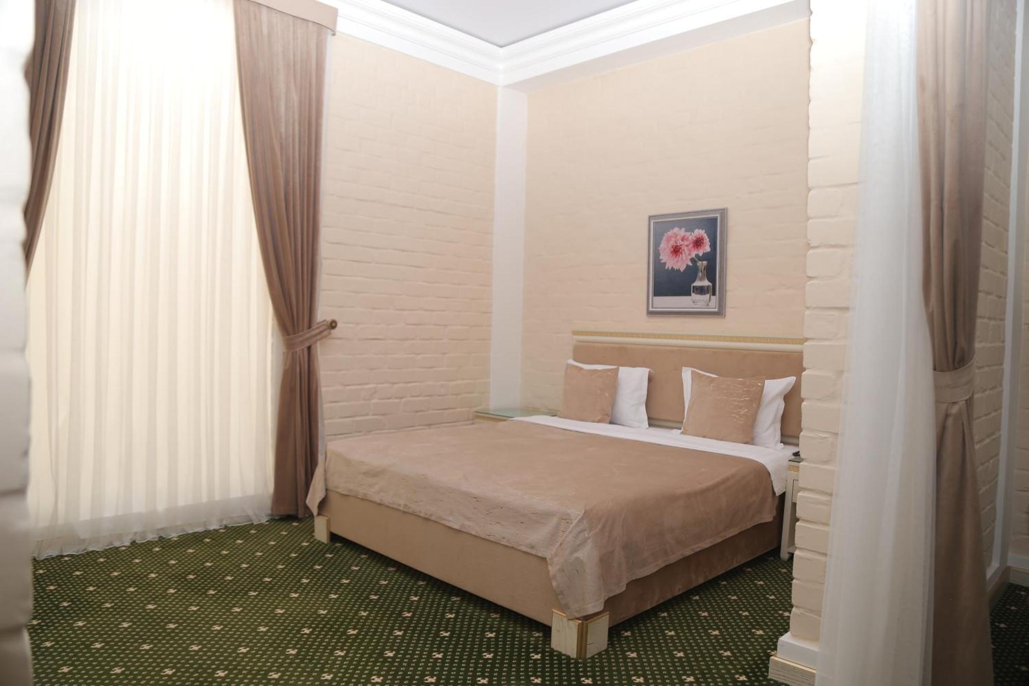 Bek Plus Hotel Takchilik Zewnętrze zdjęcie