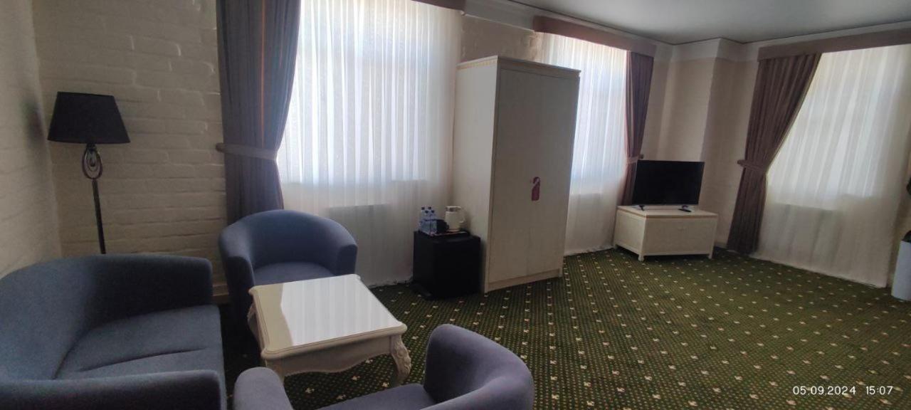 Bek Plus Hotel Takchilik Zewnętrze zdjęcie