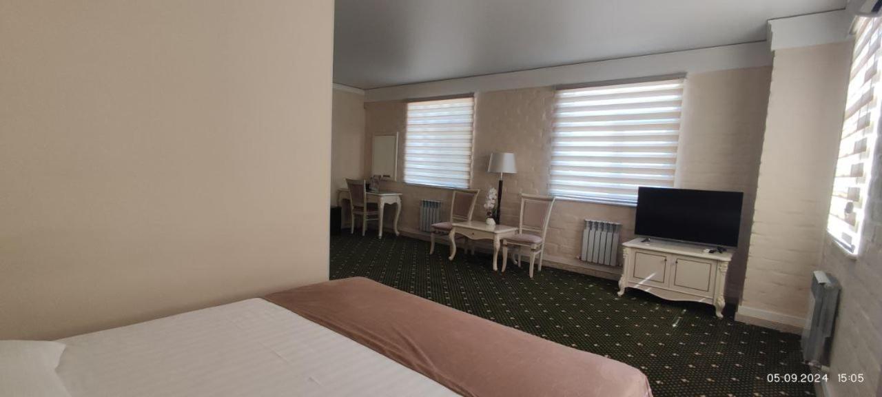 Bek Plus Hotel Takchilik Zewnętrze zdjęcie
